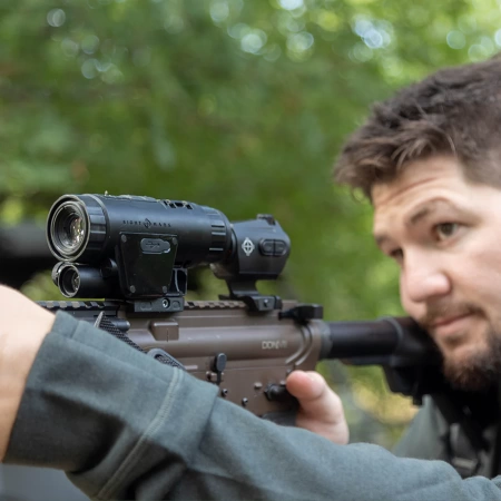 �������� ��������� Sightmark Wraith 4K