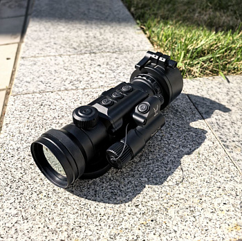 Тепловизионная насадка Venox Patriot TFA640 2.0 (адаптер D56) Тепловизионная насадка Venox Patriot TFA640 2.0 (адаптер D56)