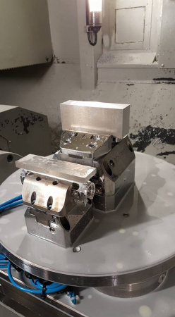 ����� SPUHR ��� ��������� �� MP5/HK53 � ��������, � ��������� � A-0002 (R-301)